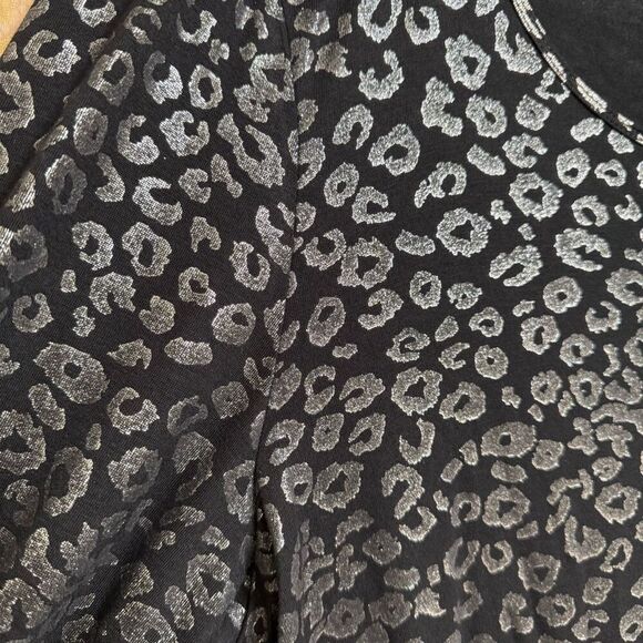 Apt. 9 Black Gold Metallic Cheetah Print Long Sleeve Rayon Stretchy Top XL NWT - Picture 3 of 6